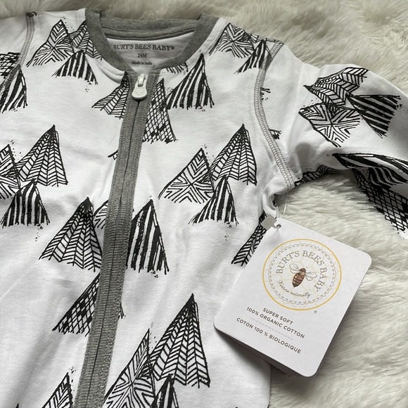 Burt’s Bees Baby Zipper Rompers - Picture 2 of 4